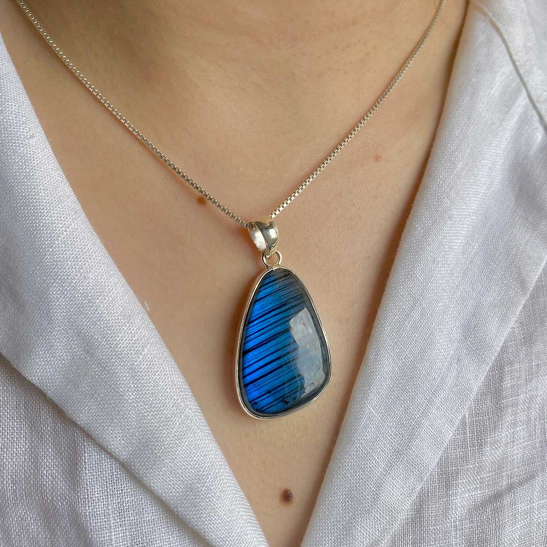 Labradorite Pendant-(LBD-P-26.)