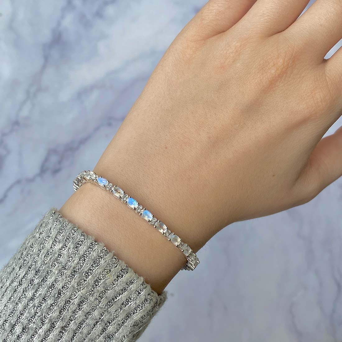 Moonstone Bracelet-(RBM-SB-110.)