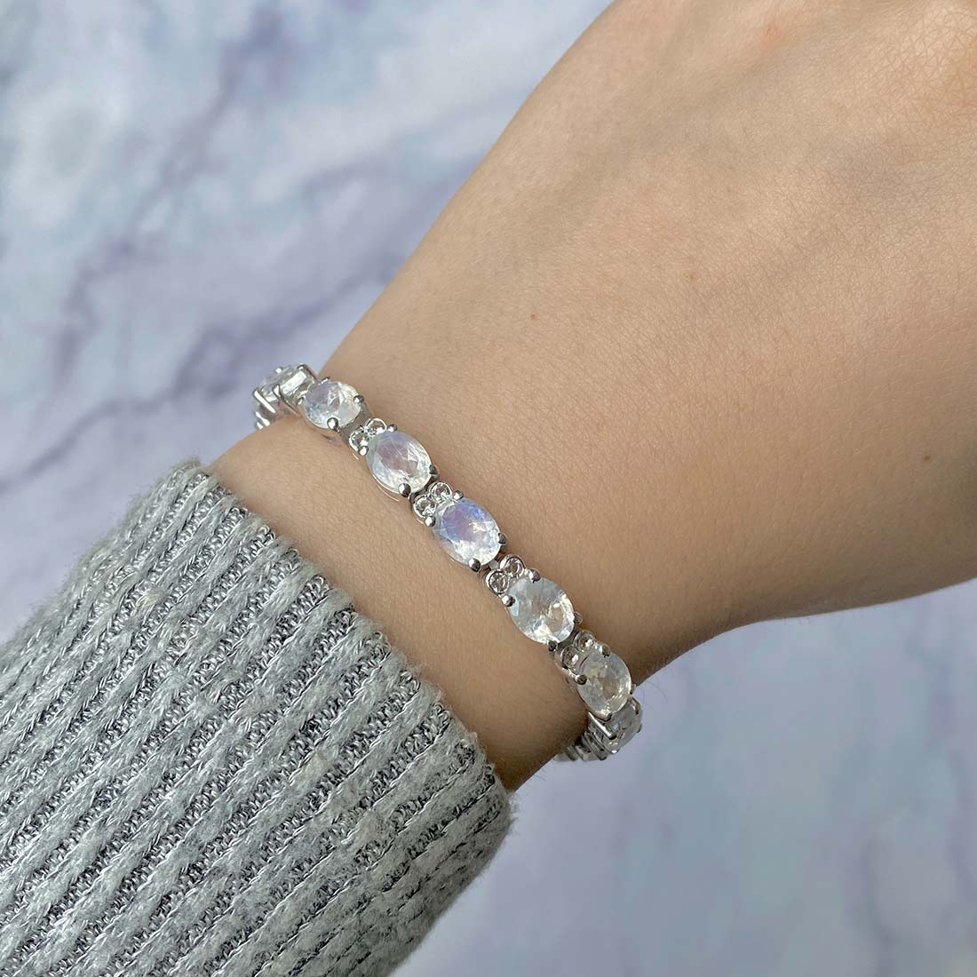 Moonstone Bracelet-(RBM-SB-138.)