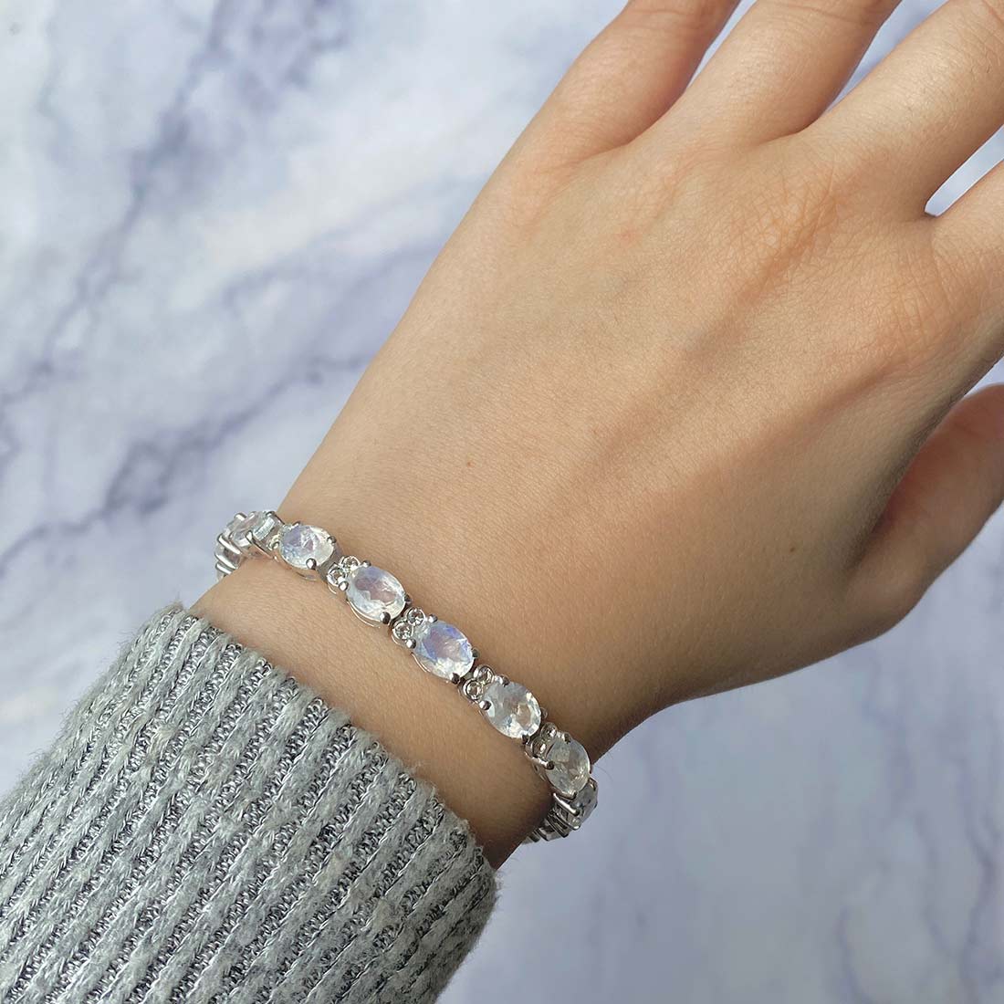 Moonstone Bracelet-(RBM-SB-138.)